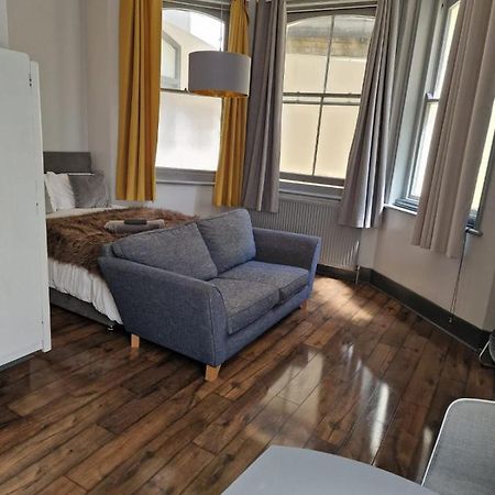 1 Comfortable Studio Apartment Brighton Exterior photo