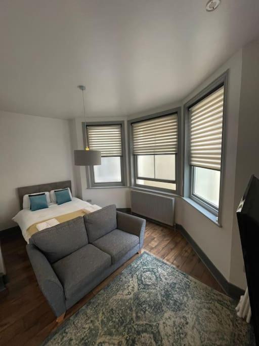 1 Comfortable Studio Apartment Brighton Exterior photo